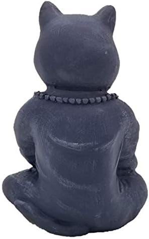 Statuia pisicii Buddha în meditarea figurinei pisicii poze pentru memorialul pisicii zen sau decorul spiritual. Dhyana Mudra